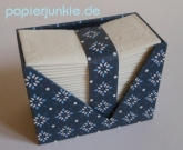 Geschenkpapier Stern-Blumen-Muster, blau